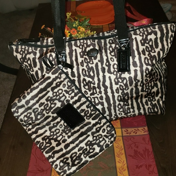 New Coach Getaway Ocelot Print Weekender - Picture 1 of 8